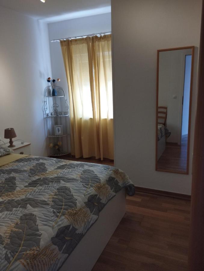 Apartmani Lucica 耶泽拉 外观 照片