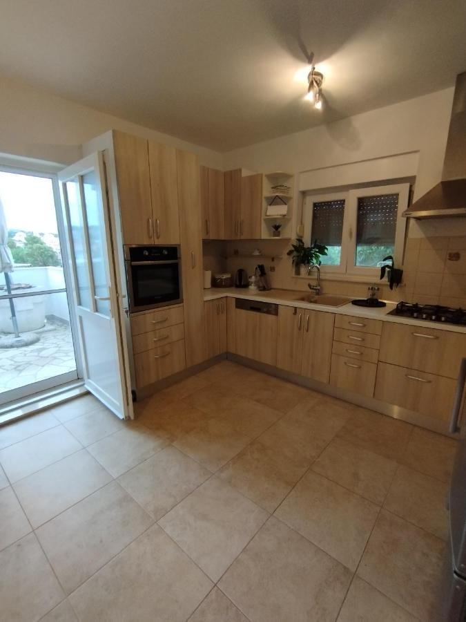 Apartmani Lucica 耶泽拉 外观 照片