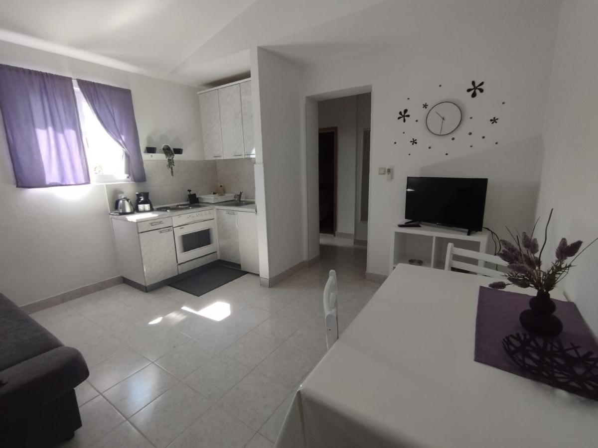 Apartmani Lucica 耶泽拉 外观 照片
