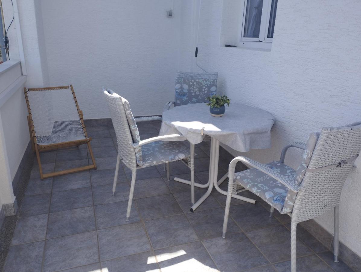 Apartmani Lucica 耶泽拉 外观 照片