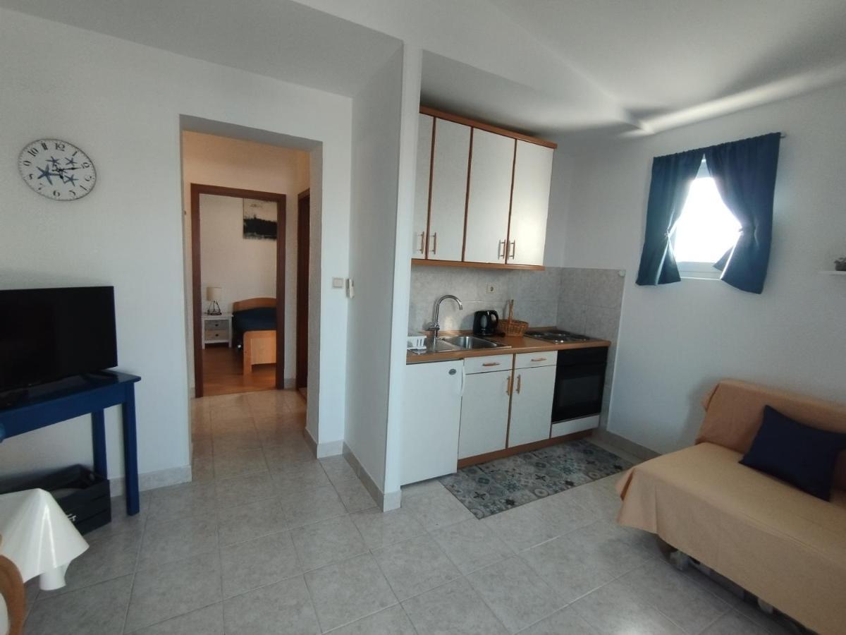 Apartmani Lucica 耶泽拉 外观 照片