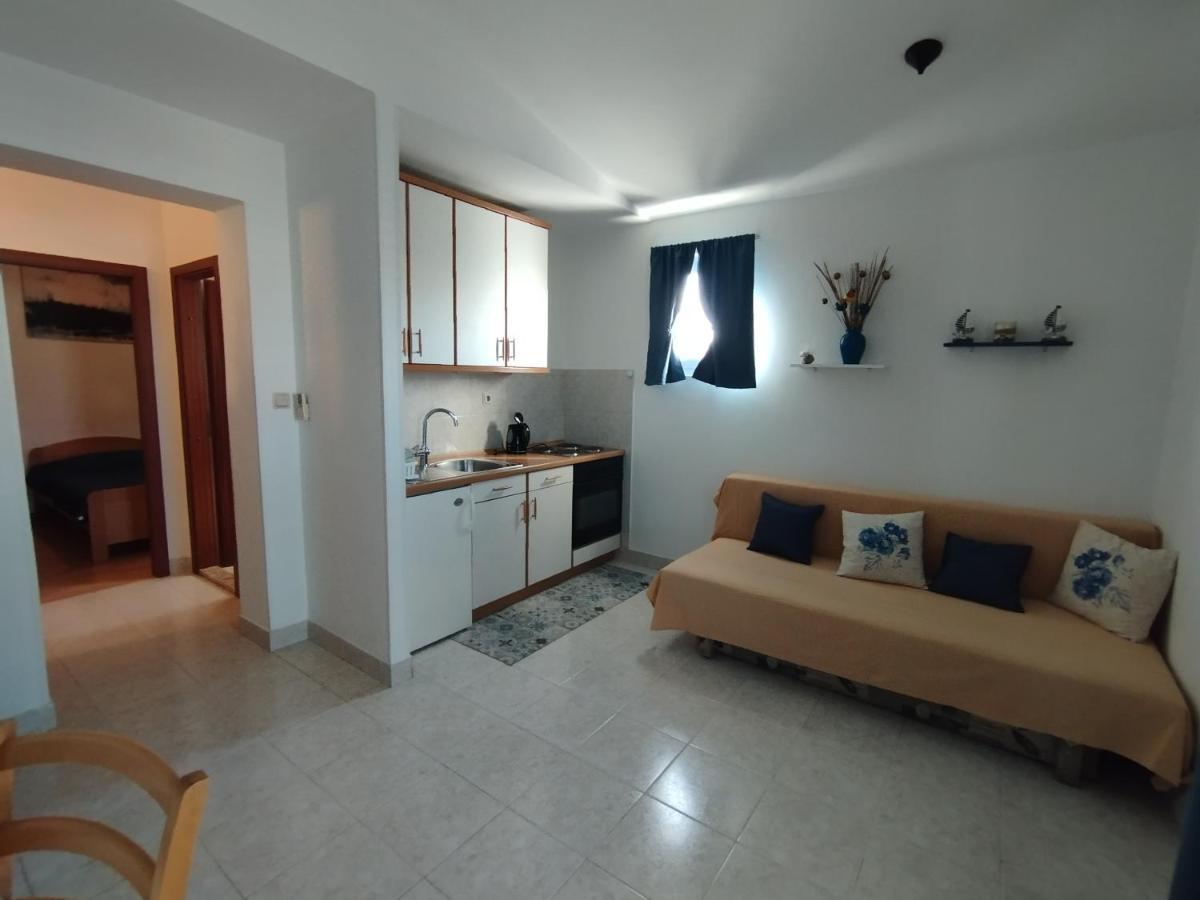 Apartmani Lucica 耶泽拉 外观 照片